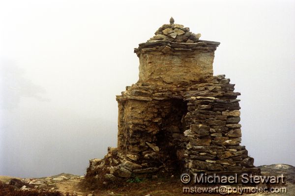 Chorten in Fog, Khunde